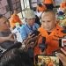 Kepala Kantor Pencarian dan Pertolongan (KPP) Provinsi Gorontalo, Heriyanto, saat memberikan keterangan terkait kondisi evakuasi korban longsor Tulabolo di hari keempat. (Foto: Mila-Kominfotik)