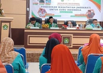 Seminar Nasional bertajuk 'Pendidikan Wasathiyah (Moderat) untuk Guru Indonesia' yang berlangsung di Madrasah Aliyah Negeri 2 Kabupaten Gorontalo.