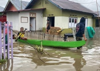 Situasi banjir di kawasan pesisir danau limboto. Banyak warga di lokasi tersebut belum tersalurkan makanan.
