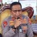 Kapolda Gorontalo, Irjen Pol Pudji Prasetijanto Hadi saat memberikan pandangannya pada rapat evaluasi akhir Operasi SAR Terpadu pencarian korban longsor di wilayah tambang Suwawa Timur, Jumat (12/7/2024). (Foto Fauzi)