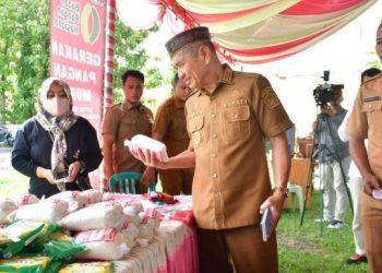Gerakan Pangan Murah (GPM) serentak nasional tingkat Kabupaten Pohuwato tahun 2024 dibuka Bupati Pohuwato,  Senin, (01/04/2024)