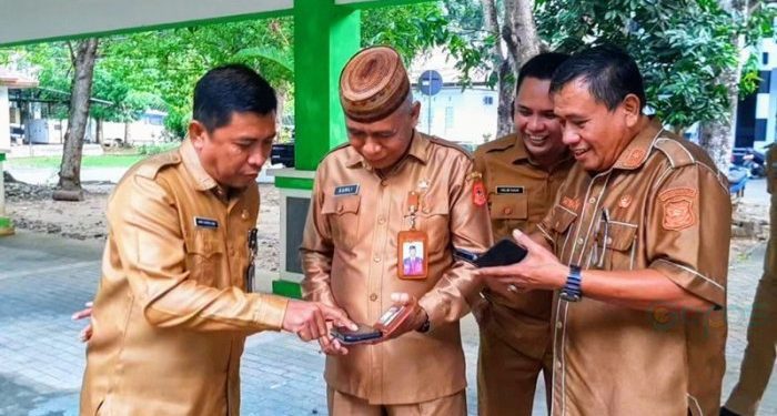 Handphone sejumlah ASN di Pemkab Gorontalo disidak untuk memastikan tidak terlibat judi online.