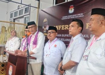 Paket AMIN yang diusung Partai Gerindra resmi mendaftar di KPU Bone Bolango, Selasa (27/8/2024).(Foto Putra gopos)