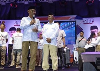 Pasangan Saipul Mbuinga-Jwan Adam melakukan deklarasi. (Foto dok)