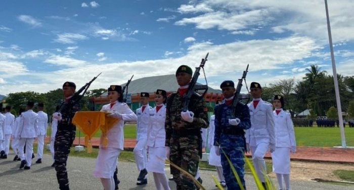 Pasukan Pengibar Bendera Pusaka (Paskibraka) Kabupaten Gorontalo dalam upacara HUT Kemerdekaan RI ke-79. (Foto: Abin/Gopos)