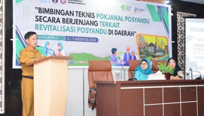 Bimtek Pokjanal Posyandu Secara Berjenjang terkait Revitalisasi Posyandu di buka Kadis Kesehatan Anang S. Otoluwa dan dihadiri Ketua TP. PKK Djoewiati Rudy Salahuddin dan Kabid Kesmas Erni N. Mansur.
