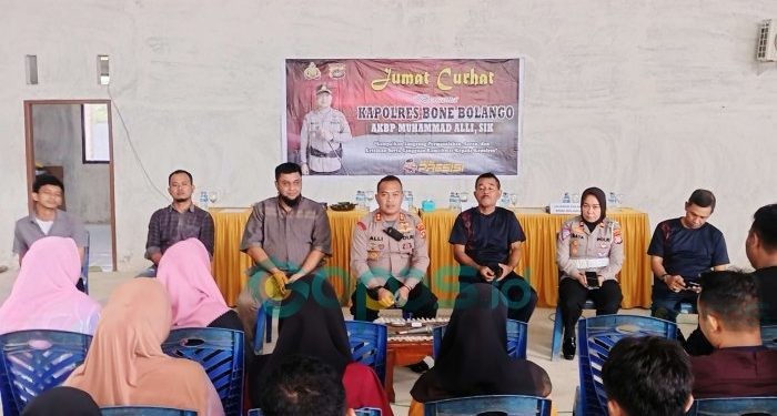 Polres Bone Bolango melaksanakan Jumat curhat di Kecamatan Tilongkabila, Kabupaten Bone Bolango, Jumat (9-8-2024).
