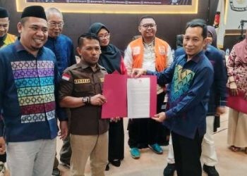 KPU Provinsi Gorontalo menetapkan perolehan kursi dan jumlah anggota DPRD Provinsi Gorontalo terpilih 2024-2029 melalui rapat pleno terbuka penetapan perolehan kursi dan calon anggota DPRD Provinsi Gorontalo dalam Pemilu 2024, Jumat (16-8-2024).