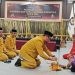 KPU Provinsi Gorontalo menggelar prosesi adat Bulita untuk persiapan pendaftaran pasangan calon Gubernur dan Wakil Gubernur Gorontalo, Selasa (27/8/2024). (Foto Sari/gopos)