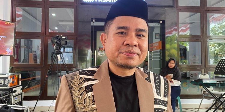 Ketua KPU Kabupaten Gorontalo, Roy Harmain