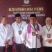 Tonny Uloli menjelaskan soal kondisi kesehatan Rustam Akili saat konferensi pers di KPU Provinsi Gorontalo, Rabu (28/8/2024).(Foto Putra gopos)