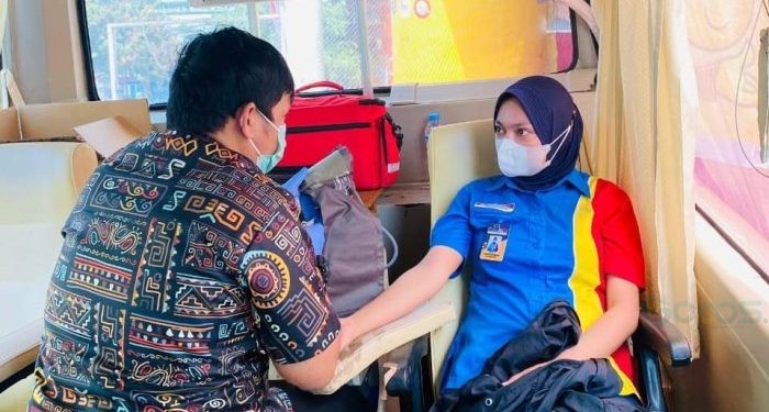 Pelaksanaan donor darah oleh ritel Indomaret, Sabtu (3/8/2024).