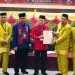 Pasangan Hamzah Isa dan Abdurrahman Bachmid (HIBAH) mendaftarkan diri di KPU Provinsi Gorontalo untuk bakal calon Gubernur dan Wakil Gubernur Gorontalo.