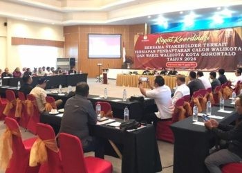 Rapat Koordinasi bersama stakeholder terkait persiapan pendaftaran calon kepala daerah 2024 di Hotel Damhil, Rabu (14/8/2024) (foto Rama/Gopos)