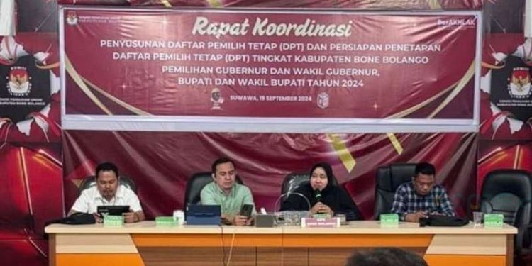Komisi Pemilihan Umum Kabupaten Bone Bolango Gelar Rapat Koordinasi Penyusunan Daftar Pemilih Tetap (DPT) dan Persiapan Penetapan Daftar Pemilih Tetap (DPT) Pemilihan Gubernur dan Wakil Gubernur, Bupati dan Wakil Bupati Tahun 2024 di Ruang Aula Kantor KPU Bone Bolango, Kamis, 19 September 2024 