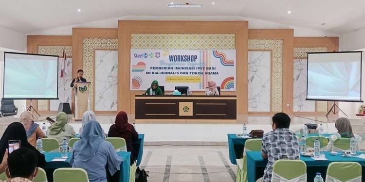 Dinas Kesehatan Provinsi Gorontalo melaksanakan Workshop Penyebaran Informasi Pemberian Imunisasi IPV2 Bagi Media/Jurnalis dan Tokoh Agama El Madinah Hotel Gorontalo, Sabtu (14-9-2024).