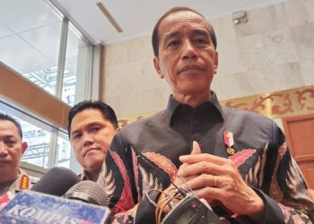 Presiden RI Joko Widodo memberikan keterangan usai meresmikan Pembukaan 10TH Indonesia International Geothermal Convention and Exhibition Tahun 2024 di Jakarta, Rabu (18/9/2024). ANTARA/Mentari Dwi Gayati