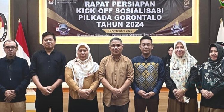 Anggota KPU Boalemo Yulius Steven Silingade saat menghadiri rapat persiapan Kick Off Sosialisasi Pilkada Serentak 2024 yang diselenggarakan KPU Provinsi Gorontalo, Rabu (11/9/2024). (Foto KPU)