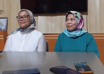 Direktur RSBP Yeni Ahmad dan dr Dian Ikagustina Tambunan memberikan klarifikasi soal insiden bayi tertukar.(Foto Yusuf Gopos)