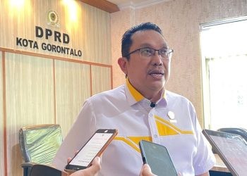 Ketua DPRD Kota Gorontalo sementara Totok Bachtiar.