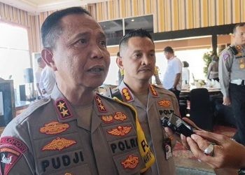Kapolda Gorontalo Irjen Pol Pudji Prasetijanto Hadi saat diwawancarai terkait penangkapan terduga teroris di Gorontalo.(Foto Andol gopos)