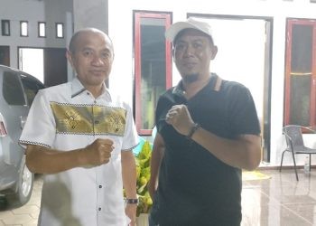 Calon Bupati Pohuwato, Saipul Mbuinga, mengunjungi kediaman daeng Asking, Rabu (25/09/2024) malam