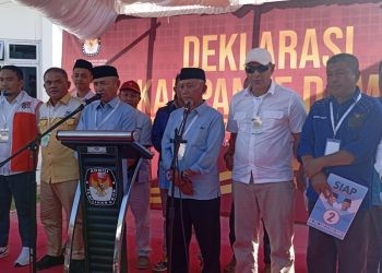Calon Bupati Pohuwato Saipul Mbuinga saat memberikan keterangan usai pengambilan nomor urut.