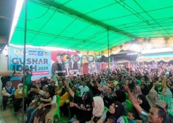 Erwin Ismail Ajak Ratusan Masyarakat di Pulubala Menangkan Gusnar - Idah