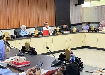 Ketua DPRD Kota Gorontalo, Irwan Hunawa, saat memimpin rapat Badan Musyawarah (Banmus) DPRD Kota Gorontalo