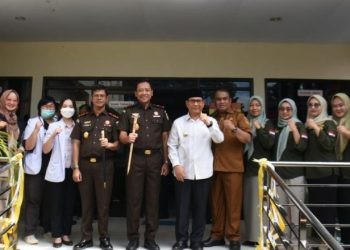 Pj Bupati Gorontalo, Syukri Botutihe bersama Kepala Kejaksaan Tinggi Gorontalo, I Dewa Gede wirajana, Kepala Kejaksaan Negeri Kabupaten Gorontalo, Abvianto Syaifulloh dan jajaran insan adhyaksa.