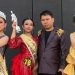 Tiga model MM Karawo bersama owner MM Karawo, Eno Makulase, berpose bersama usai meraih prestasi pada Grand Final Model Indonesia 2024