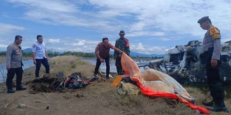 TNI-Polri Gerak Cepat Evakuasi Korban Pesawat Perintis SAM AIR di Pohuwato