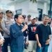 Ketua KPU Kabupaten Blitar Sugino saat menerima massa GASAK KPU, Kamis, 24 Oktober 2024. (Foto: Gopos.id)