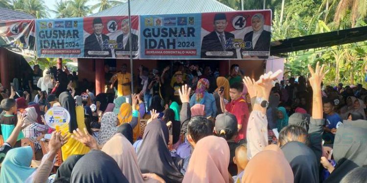 Kampanye Dialogis Cagub-Cawagub GAS (Gusnar Ismail Idah Syahidah) di Kecamatan Batudaa Membludak.