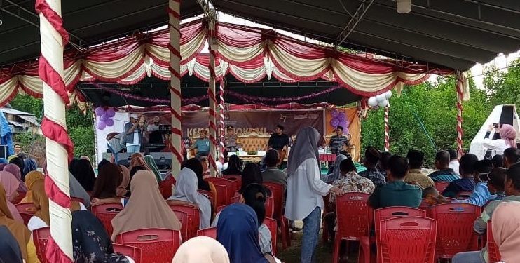 KPU Boalemo saat menggelar sosialisasi tahapan Pilkada kepada warga Desa Tenilo, Kecamatan Tilamuta, Boalemo, Gorontalo, Selasa (15/10/2024).(Foto KPU)