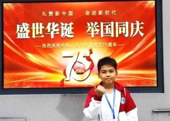 Azzam Putra Krismala siswa asal Madrasah Ibtidaiyah Muhammadiyah (MIM) Kota Unggulan saat mengikuti International Mathematics and Sciense Olympiade di China beberapa waktu lalu (Foto: Dok Pribadi)