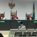Majelis Hakim Pengadilan Tipikor Gorontalo saat membacakan vonis terhadap mantan Kepala Dinas PUPR Kota Gorontalo, Rifadli Bahsuan