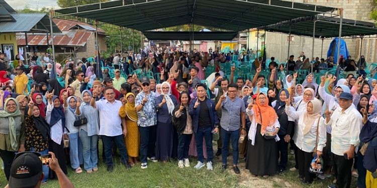 Calon Wakil Gubernur Gorontalo Marten Taha saat kampanye dialogis di Kecamatan Tapa, Bone Bolango, Minggu (20/10/2024).