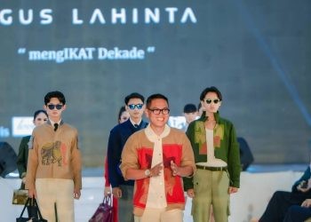 Creative Director Rumah Karawo mengeluarkan delapan koleksi dengan menggunakan Karawo Ikat dalam Hulonthalo Art and Craft Festival (HACF) 2024, bertempat di Grand Palace Convention Center Kota Gorontalo