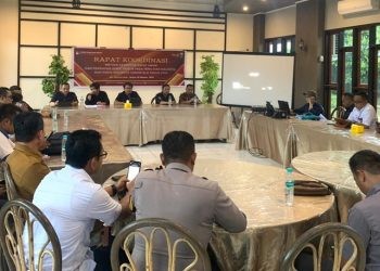 Rapat Koordinasi KPU bersama dengan LO pasangan calon, Bawaslu, Kepolisian dan Instansi terkait di RM Meranti, Bone Bolango Selasa (8/10/2024) (Rama/Gopos)