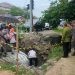 Penyidik Kejati Gorontalo menggandeng unsur BPK, BWS dan Dinas PUPR Provinsi Gorontalo untuk mengecek potensi kerugian negara proyek kanal Tanggidaa Gorontalo, Kamis (24/10/2024).(Foto Putra Gopos)