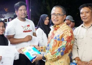Pj. Walikota Gorontalo, Ismail Madjid melaksanakan launching Pujarasa (Pusat Jajanan Warga Disabilitas), Senin malam (4-11-2024).