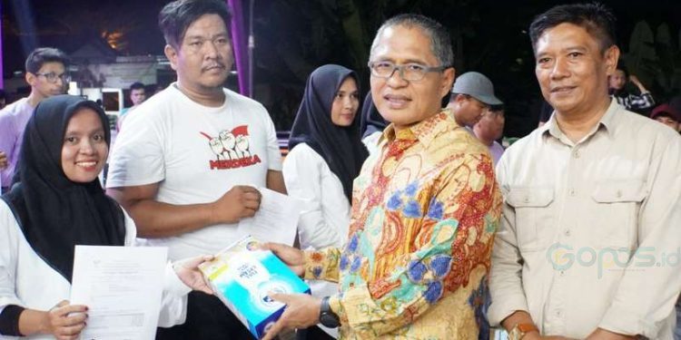 Pj. Walikota Gorontalo, Ismail Madjid melaksanakan launching Pujarasa (Pusat Jajanan Warga Disabilitas), Senin malam (4-11-2024).