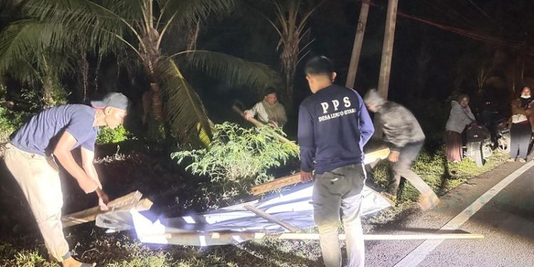 Penertiban APK di Wilayah Kabupaten Pohuwato, Minggu (24/11/2024) pagi, (FOTO BAWASLU)