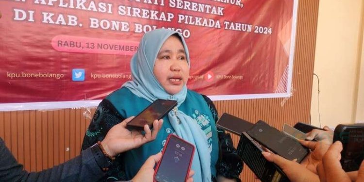 Ketua KPU Bone Bolango, Sutenti Lamuhu.