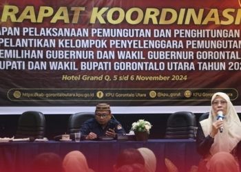 Rapat Koordinasi Persiapan Pemungutan dan Penghitungan Suara serta pelantikan KPPS se-Kabupaten Gorontalo Utara, berlangsung di Grand Q Hotel Kota Gorontalo, Selasa (5/11/2024).(Foto KPU)