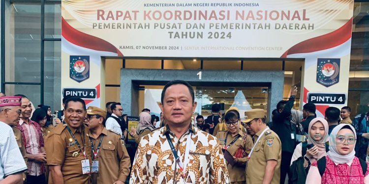 Ketua Dewan Perwakilan Rakyat Daerah (DPRD) Kota Gorontalo, Irwan Hunawa menghadiri Rapat Koordinasi Nasional (Rakornas) bersama Pemerintah Pusat yang bertema “Implementasi Asta Cinta Menuju Indonesia Emas 2045” di Sentul National Convention Center,  Rabu (7/11/2024)
