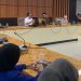 Ketua DPRD Kota Gorontalo Irwan Hunawa saat tatap muka dengan mahasiswa Jurusan Ilmu Administrasi Publik dan Ilmu Administrasi Bisnis UNBITA Gorontalo, Rabu (13/11/2024).(Foto Rama Gopos)