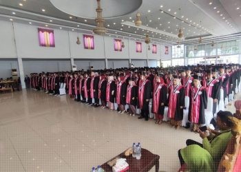 Ratusan Mahasiswa Unipo Ikuti Wisuda Sarjana, prosesi sidang senat terbuka berlangsung Gedung Ichsan Pohuwato. Senin (25/11/2024) (FOTO UNIPO)