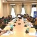 Bupati Bone Bolango, Merlan S. Uloli saat memimpin Rapat Forkopimda terkait persiapan pelaksanaan pemungutan dan penghitungan suara pada Pilkada Serentak 2024 di Ruang Rapat Bupati, Senin (25/11/2024). (Foto Indra/Gopos)